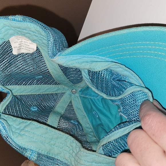 Guess Baseball Adjustable Hat - Picture 5 of 6